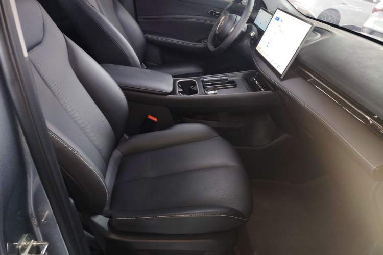 Used Baojun Yunhai 2024 500km Pure Electric Version Right Front Seat