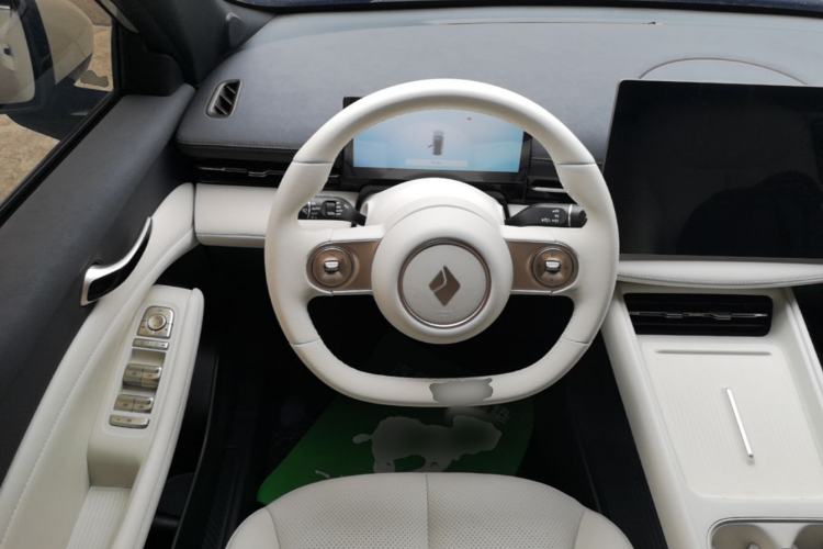 Used Baojun Yunhai 2024 500km Pure Electric Version Steering Wheel