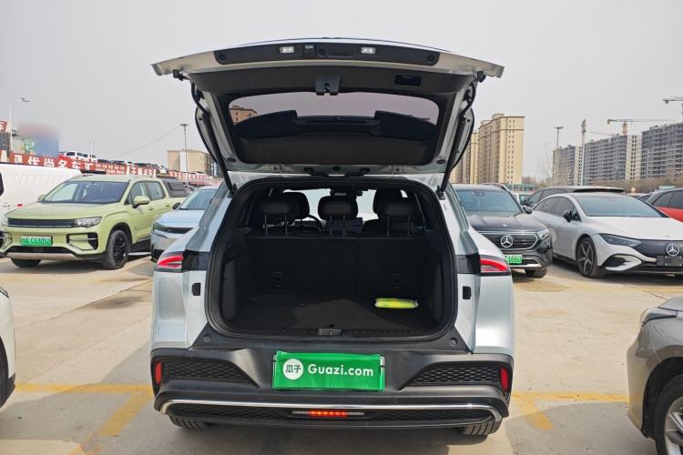 Used Baojun Yunhai 2024 600km Pure Electric Version Trunk