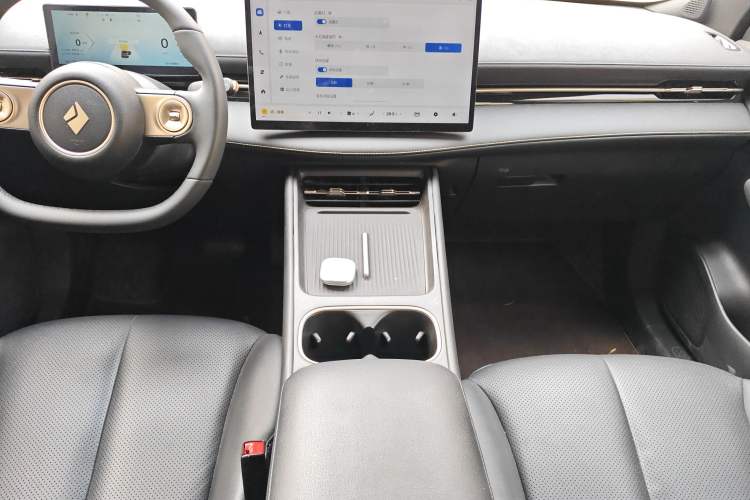 Used Baojun Yunhai 2024 600km Pure Electric Version Audio And AC Panel