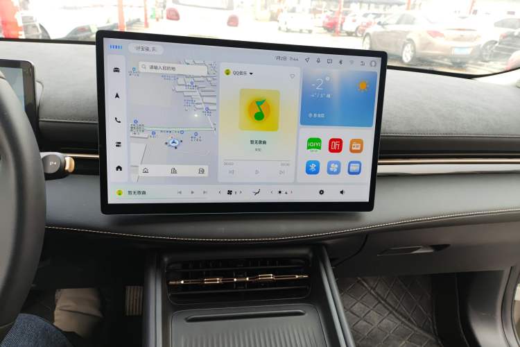 Used Baojun Yunhai 2024 140km Plug-in Hybrid Version Audio And AC Panel
