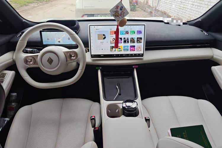 Used Baojun Yunhai 2024 600km Pure Electric Version Center Console