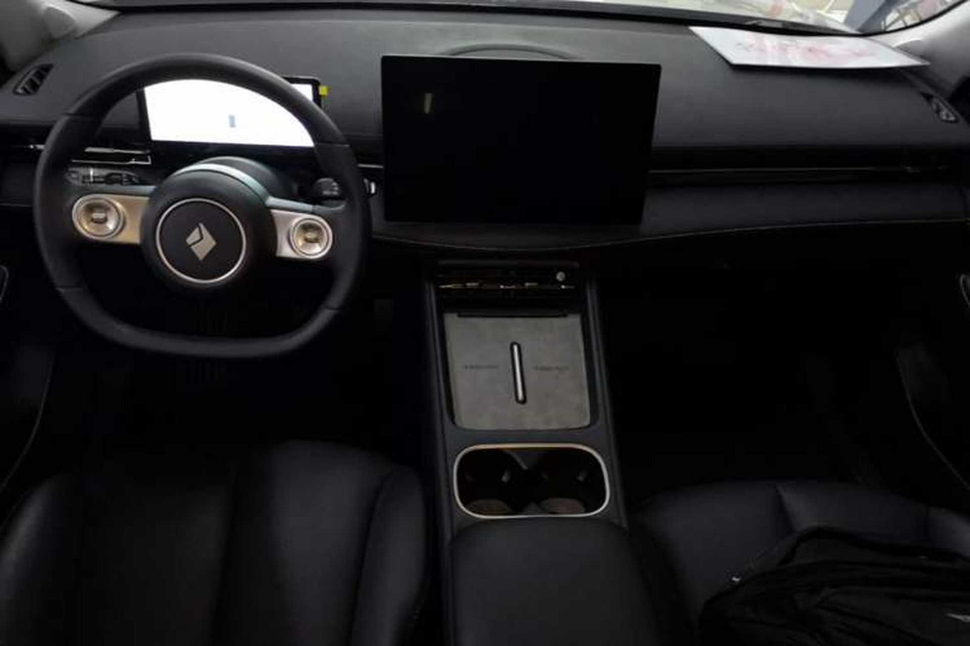 Used Baojun Yunhai 2024 140km Plug-in Hybrid Version Center Console
