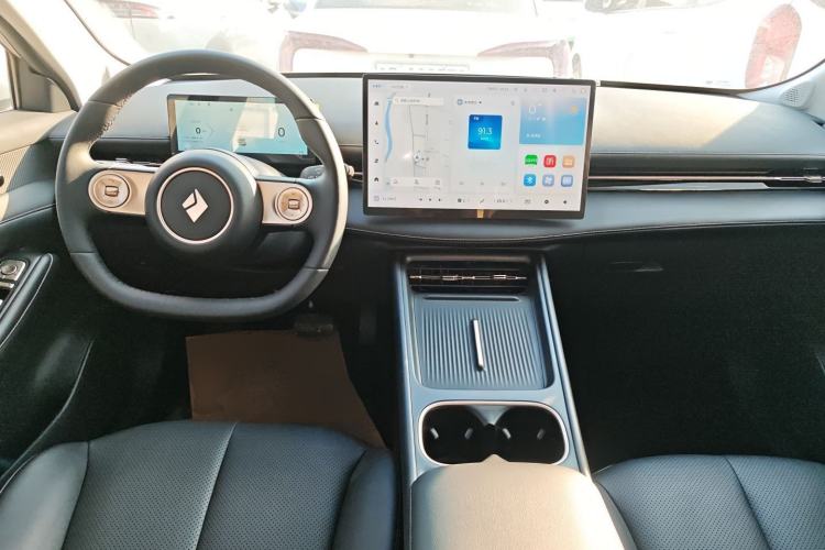 Used Baojun Yunhai 2024 140km Plug-in Hybrid Version Center Console