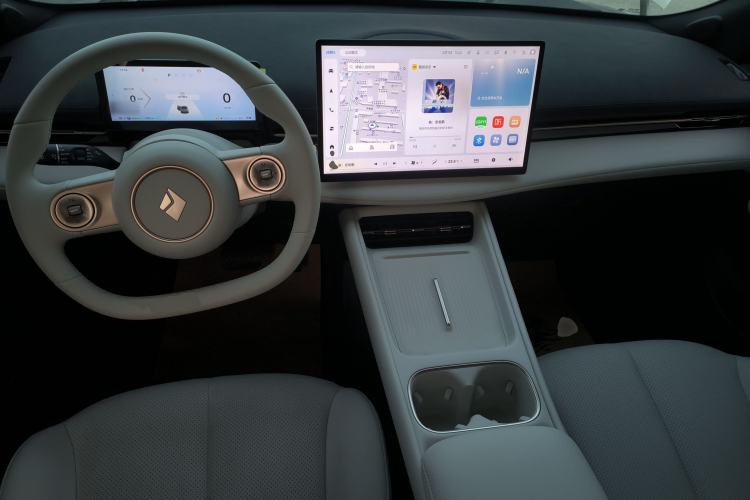 Used Baojun Yunhai 2024 140km Plug-in Hybrid Version Center Console