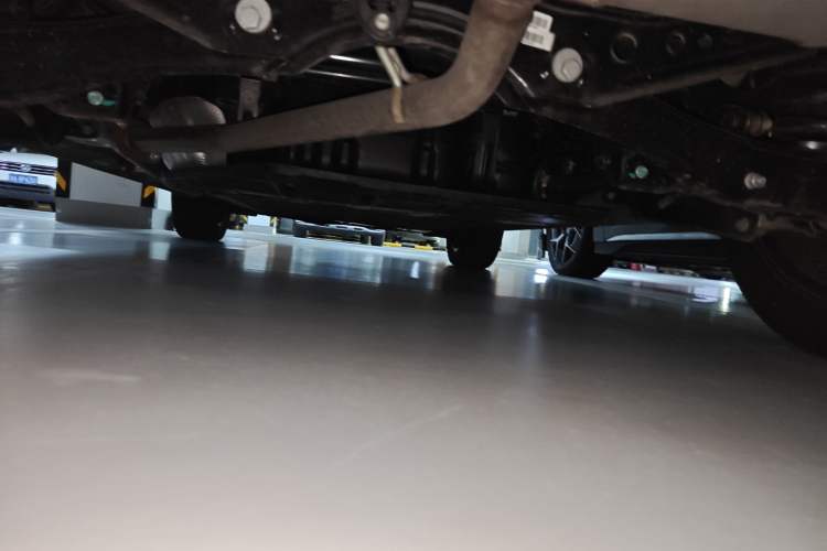 Used Baojun Yunhai 2024 60km Plug-in Hybrid Version Chassis Rear