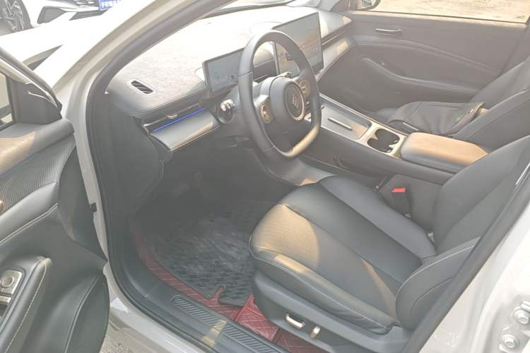 Used Baojun Yunhai 2024 500km Pure Electric Version Driver Seat