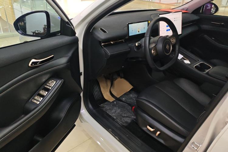 Used Baojun Yunhai 2024 500km Pure Electric Version Driver Seat
