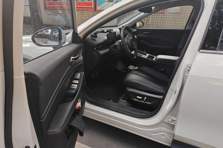 Used Baojun Yunhai 2024 600km Pure Electric Version Driver Seat