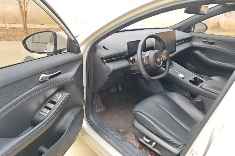 Used Baojun Yunhai 2024 600km Pure Electric Version Driver Seat