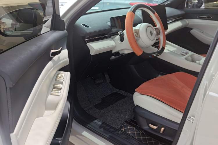 Used Baojun Yunhai 2024 600km Pure Electric Version Driver Seat