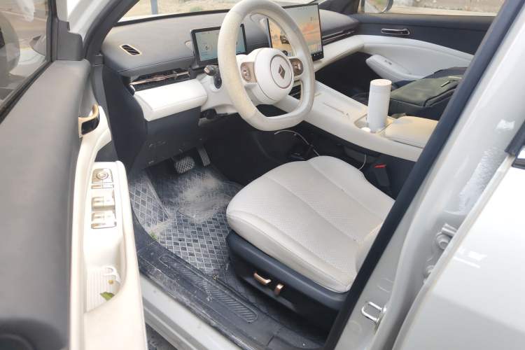 Used Baojun Yunhai 2024 600km Pure Electric Version Driver Seat