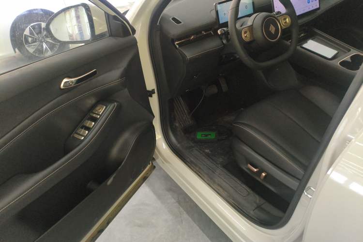 Used Baojun Yunhai 2024 140km Plug-in Hybrid Version Driver Seat