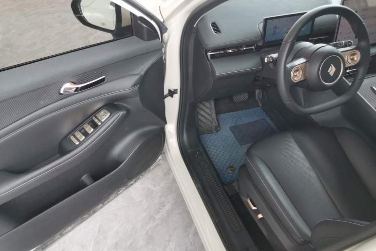 Used Baojun Yunhai 2024 600km Pure Electric Version Driver Seat