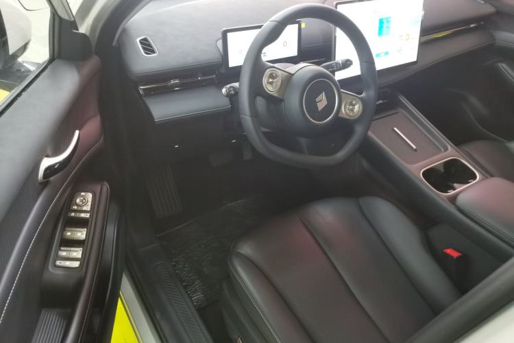 Used Baojun Yunhai 2024 140km Plug-in Hybrid Version Driver Seat