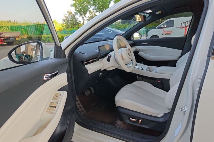 Used Baojun Yunhai 2024 600km Pure Electric Version Driver Seat