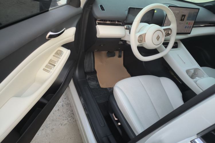 Used Baojun Yunhai 2024 140km Plug-in Hybrid Version Driver Seat
