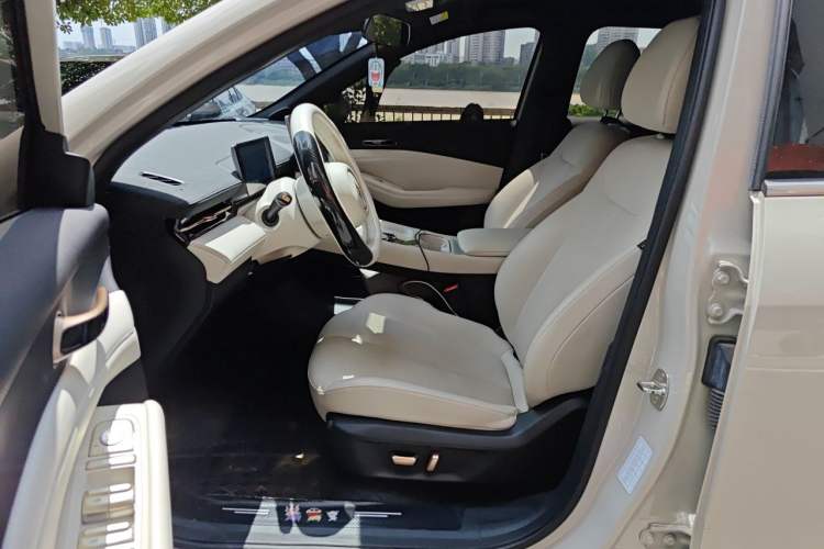 Used Baojun Yunhai 2024 600km Pure Electric Version Driver Seat