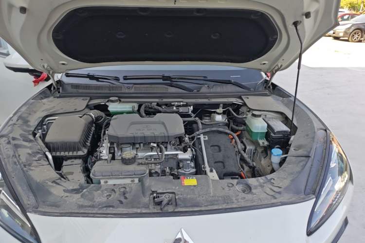 Used Baojun Yunhai 2024 140km Plug-in Hybrid Version Engine Bay