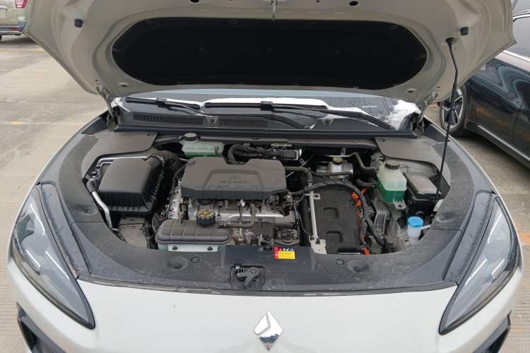 Used Baojun Yunhai 2024 140km Plug-in Hybrid Version Engine Bay