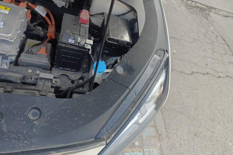 Used Baojun Yunhai 2024 500km Pure Electric Version Engine Bay Left