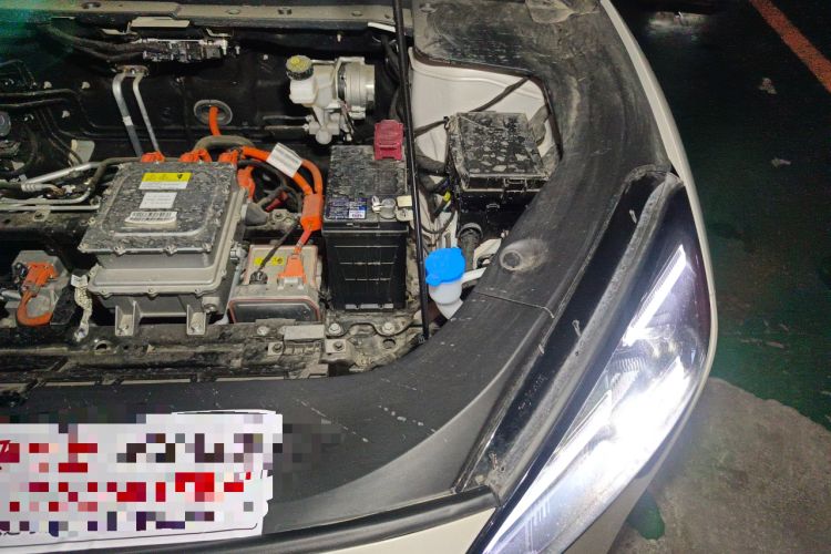 Used Baojun Yunhai 2024 500km Pure Electric Version Engine Bay Left
