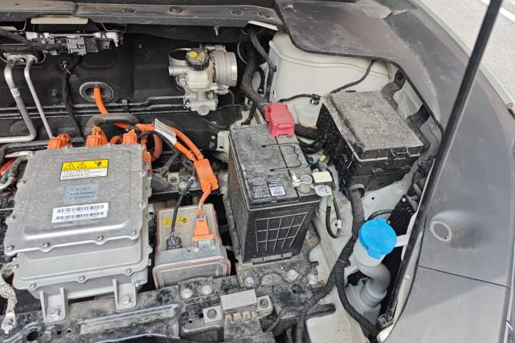 Used Baojun Yunhai 2024 600km Pure Electric Version Engine Bay Left