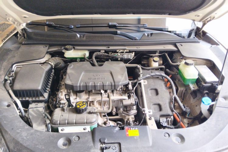 Used Baojun Yunhai 2024 140km Plug-in Hybrid Version Engine Bay