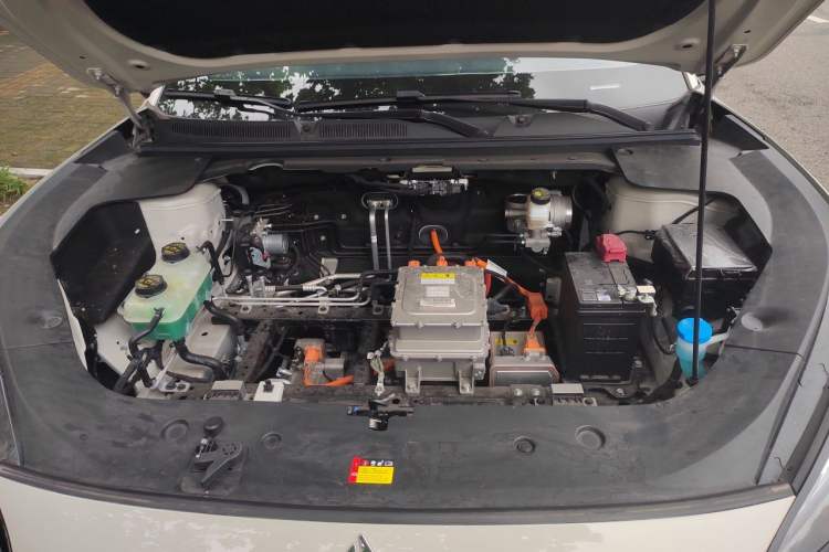 Used Baojun Yunhai 2024 600km Pure Electric Version Engine Bay
