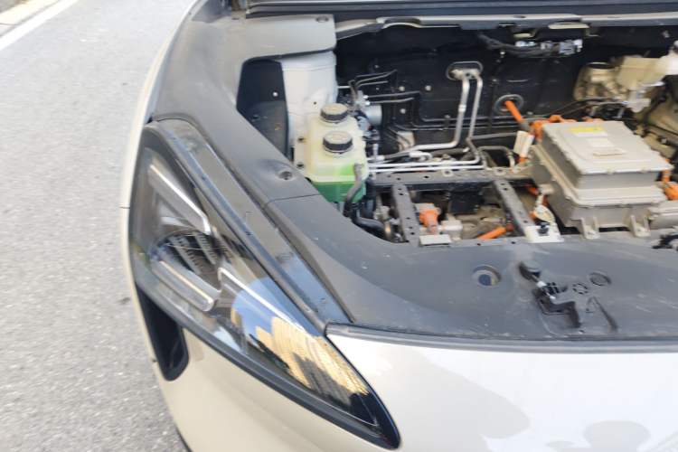 Used Baojun Yunhai 2024 600km Pure Electric Version Engine Bay Right