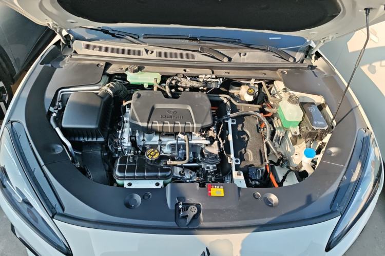 Used Baojun Yunhai 2024 140km Plug-in Hybrid Version Engine Bay