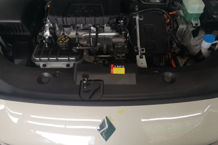 Used Baojun Yunhai 2024 140km Plug-in Hybrid Version Engine Bay