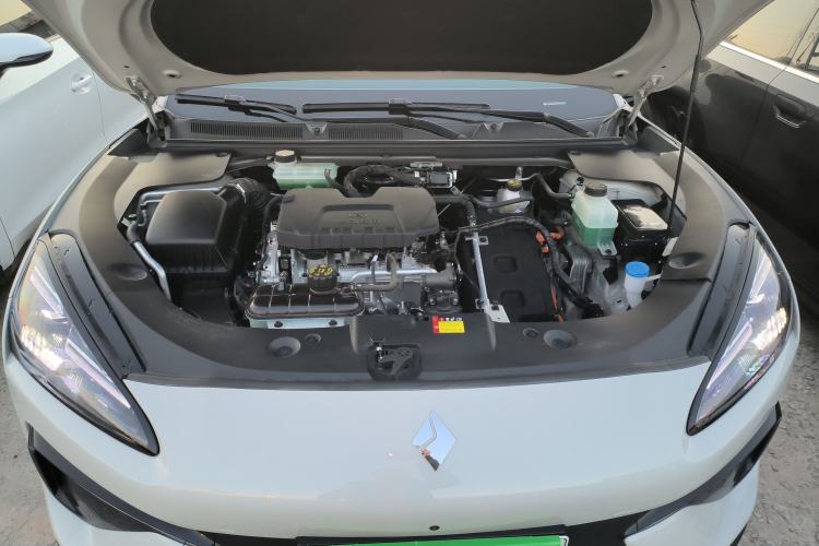 Used Baojun Yunhai 2024 140km Plug-in Hybrid Version Engine Bay
