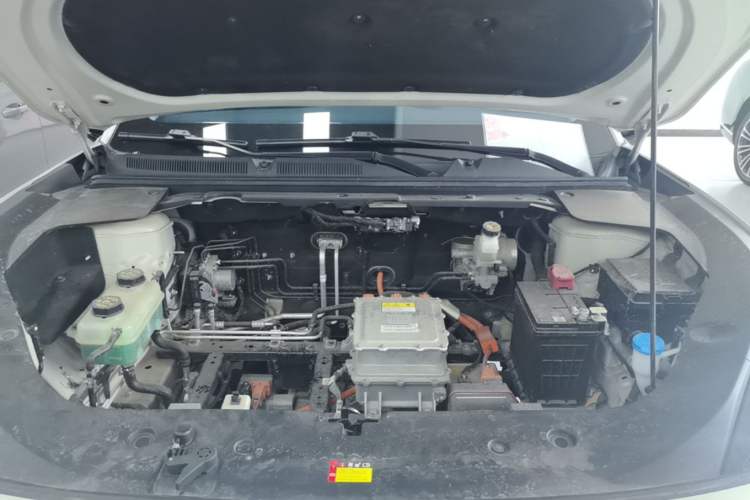 Used Baojun Yunhai 2024 500km Pure Electric Version Engine Bay
