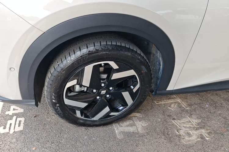 Used Baojun Yunhai 2024 600km Pure Electric Version Exterior 1