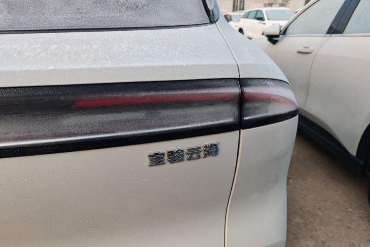 Used Baojun Yunhai 2024 140km Plug-in Hybrid Version Exterior 1