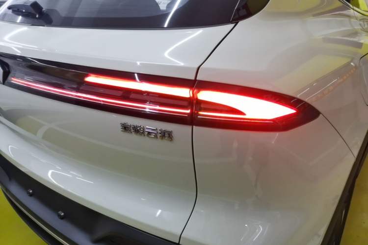 Used Baojun Yunhai 2024 140km Plug-in Hybrid Version Exterior 3