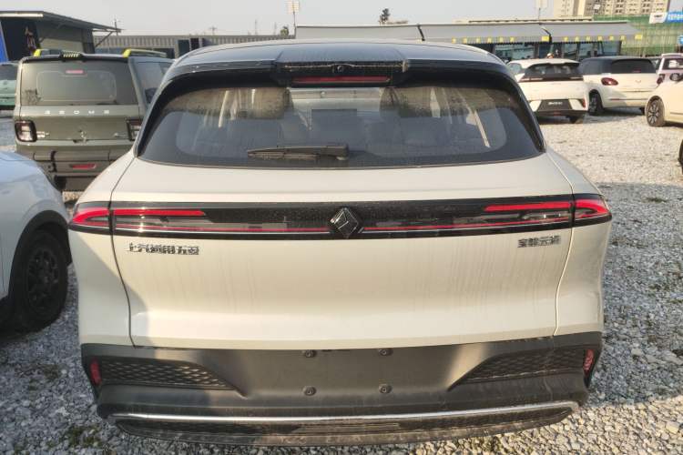 Used Baojun Yunhai 2024 60km Plug-in Hybrid Version Exterior 4