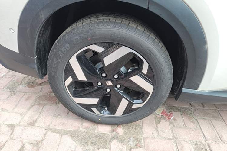 Used Baojun Yunhai 2024 140km Plug-in Hybrid Version Exterior 5