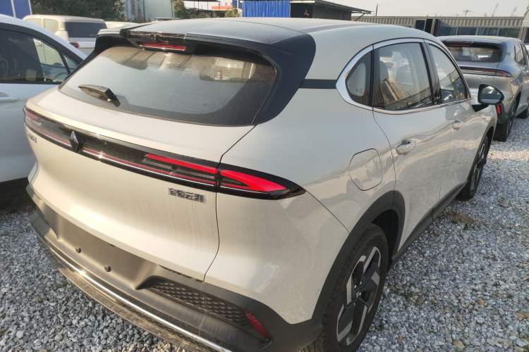 Used Baojun Yunhai 2024 60km Plug-in Hybrid Version Exterior 5