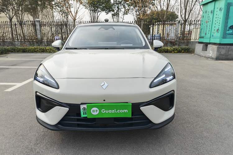 Used Baojun Yunhai 2024 140km Plug-in Hybrid Version Exterior 5