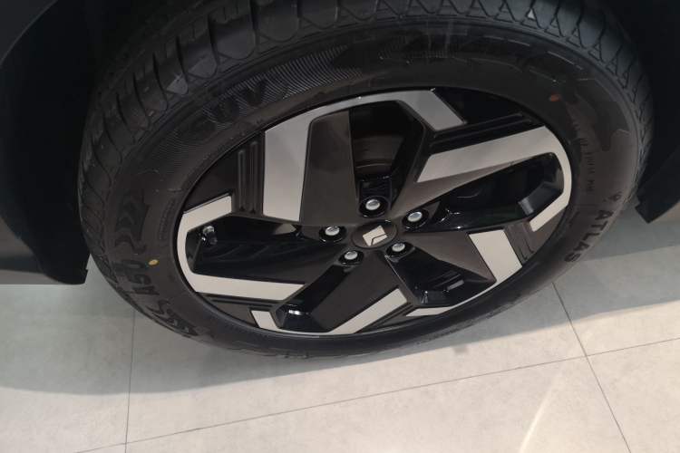 Used Baojun Yunhai 2024 140km Plug-in Hybrid Version Exterior 5