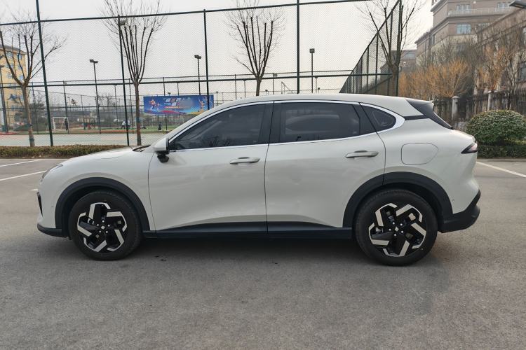 Used Baojun Yunhai 2024 140km Plug-in Hybrid Version Exterior 6