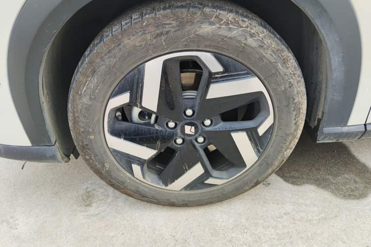 Used Baojun Yunhai 2024 140km Plug-in Hybrid Version Exterior 7