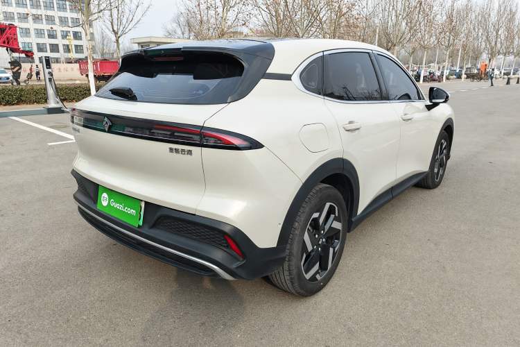 Used Baojun Yunhai 2024 140km Plug-in Hybrid Version Exterior 7