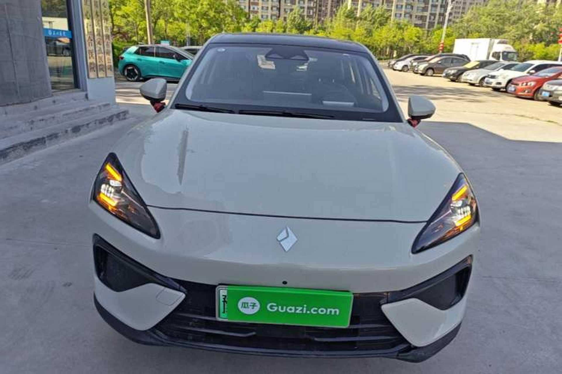 Used Baojun Yunhai 2024 140km Plug-in Hybrid Version Front