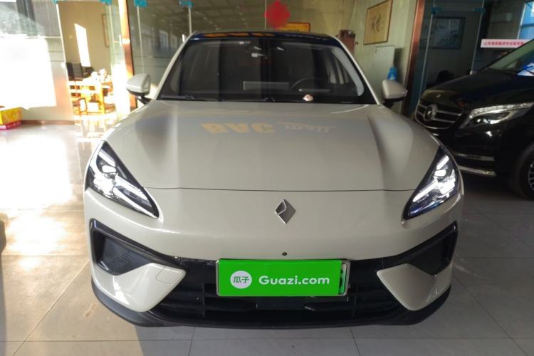 Used Baojun Yunhai 2024 140km Plug-in Hybrid Version Front