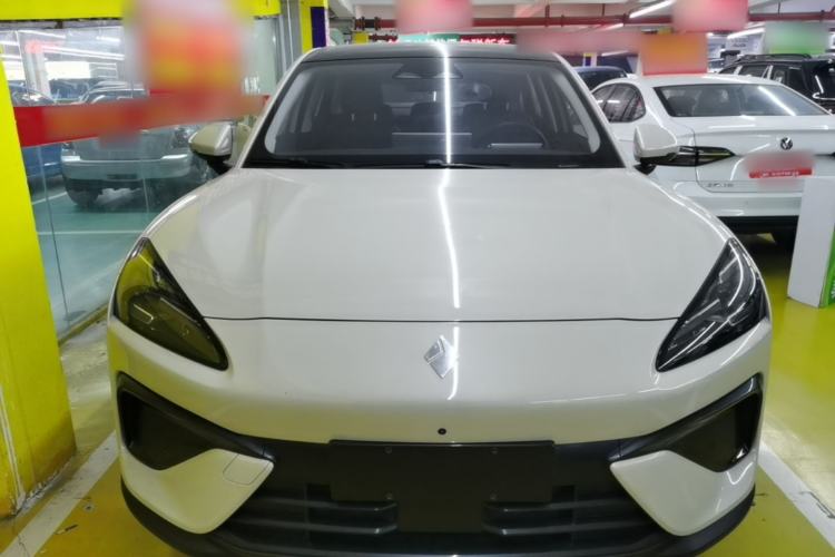 Used Baojun Yunhai 2024 140km Plug-in Hybrid Version Front