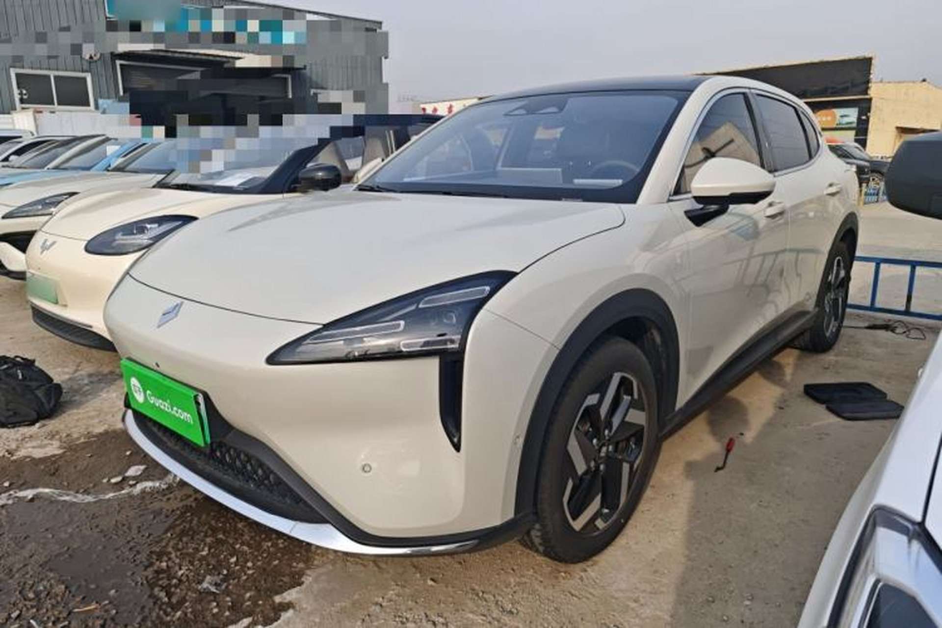 Used Baojun Yunhai 2024 600km Pure Electric Version Front Left 45 Deg