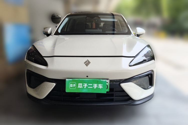 Used Baojun Yunhai 2024 140km Plug-in Hybrid Version Front